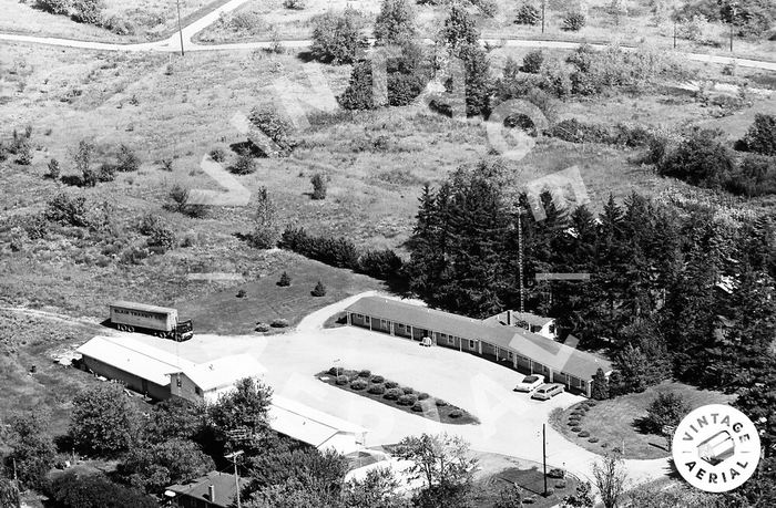 Pinecrest Motel (Americas Best Value Inn) - 1963